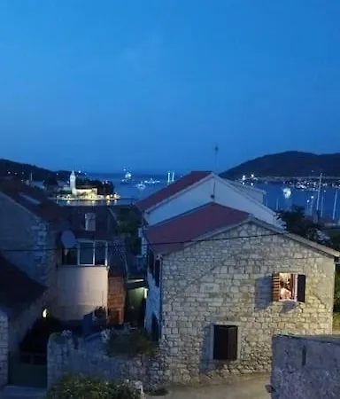 Tomi - Seaview Apartman *