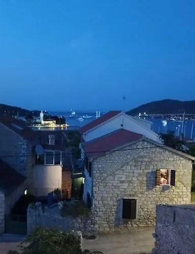 Tomi - Seaview Apartment *
